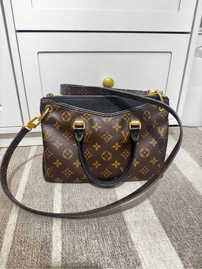 Authentic Louis Vuitton Pallas BB Full Noir-Discontinued